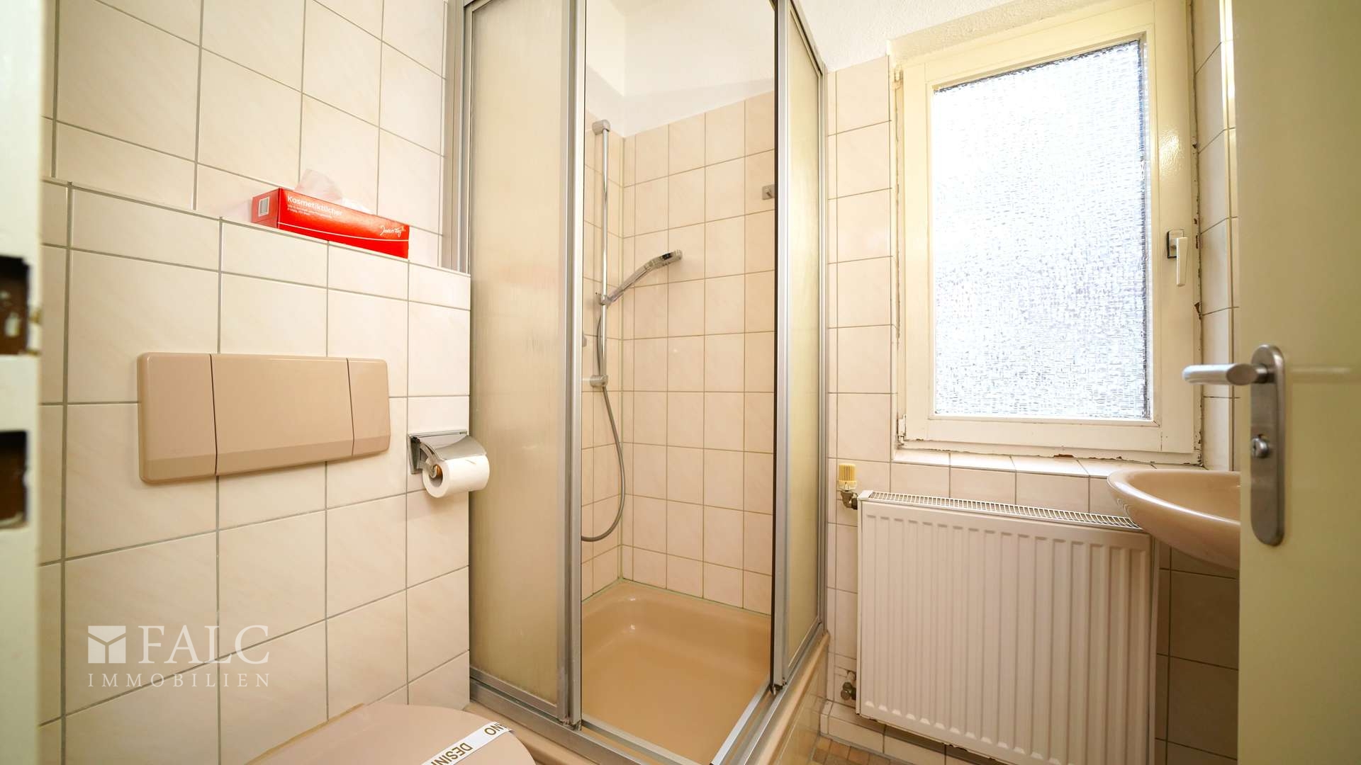 Duschkabine mit WC Hotelanlage